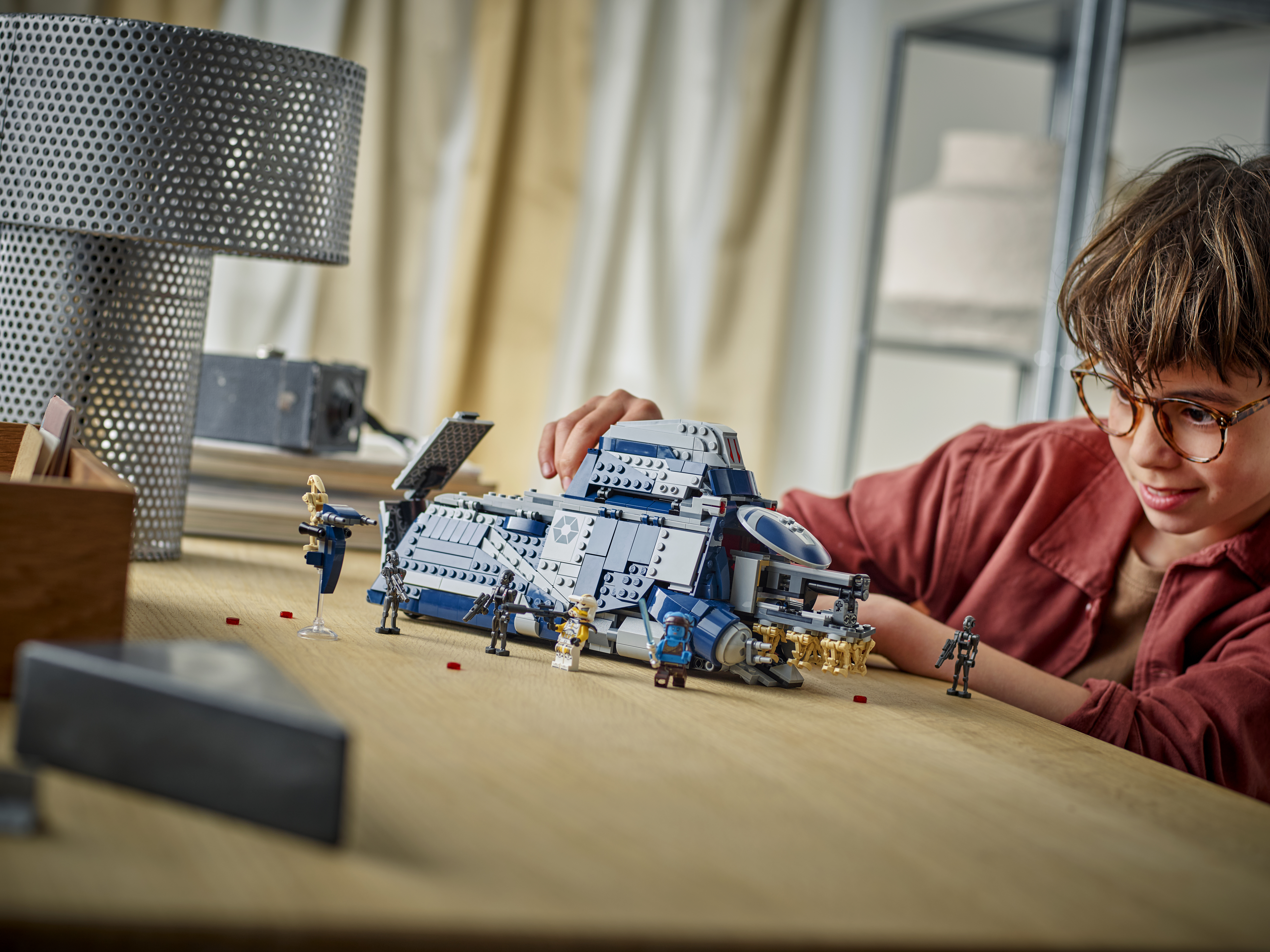 LEGO 75435 – Spielszene mit Jedi vs. Kampfdroiden
